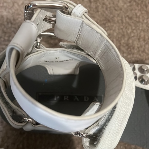 PRADA Sandals!!! 💕37 Euro size. Excellent condition, I have a dust bag. - Picture 8 of 10